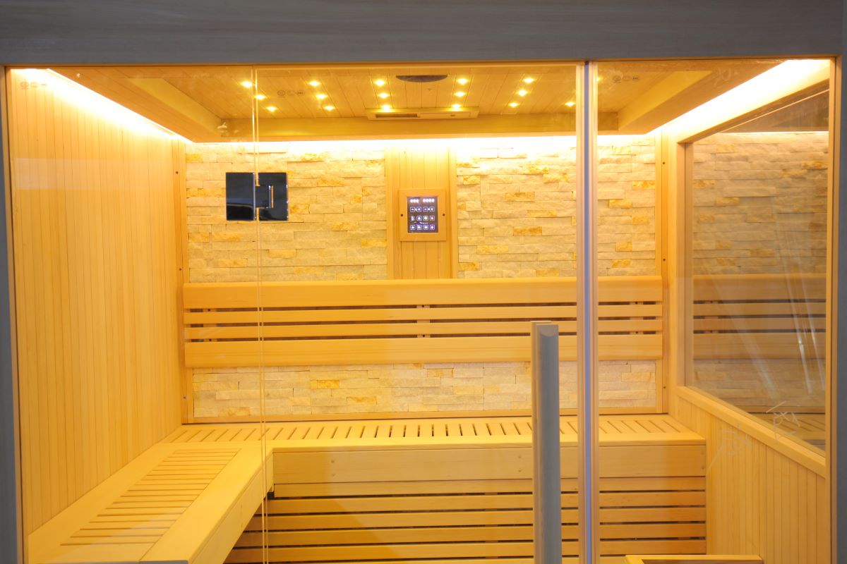 Traditional Steam Sauna with HARVIA Heater | CTS - 06