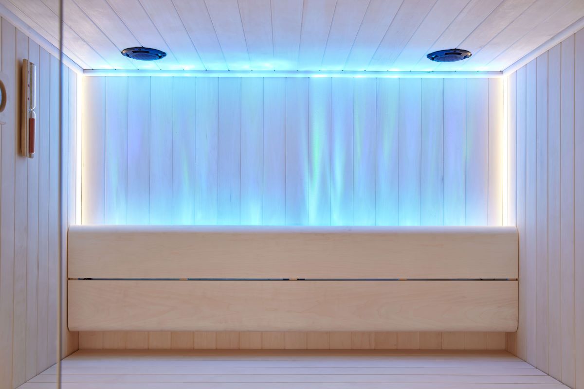 Luxury Traditional Sauna with 8kW Harvia Stove & Smart Controls