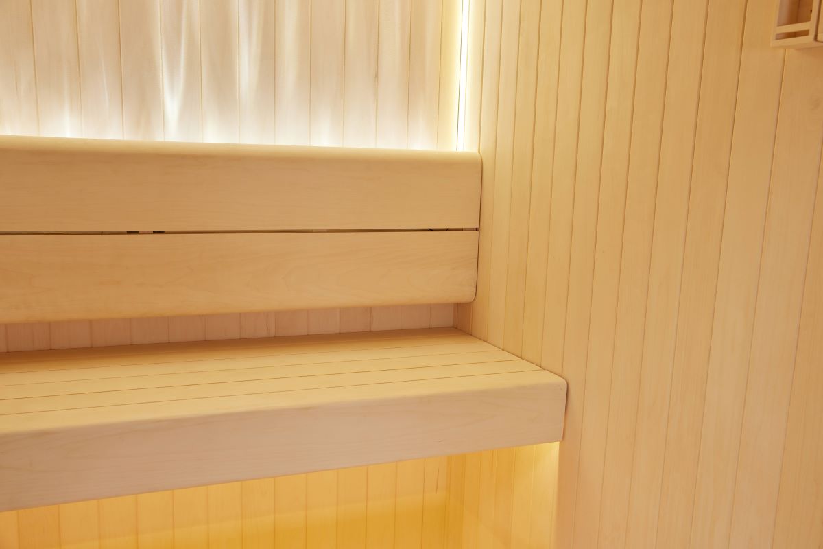 Luxury Traditional Sauna with 8kW Harvia Stove & Smart Controls