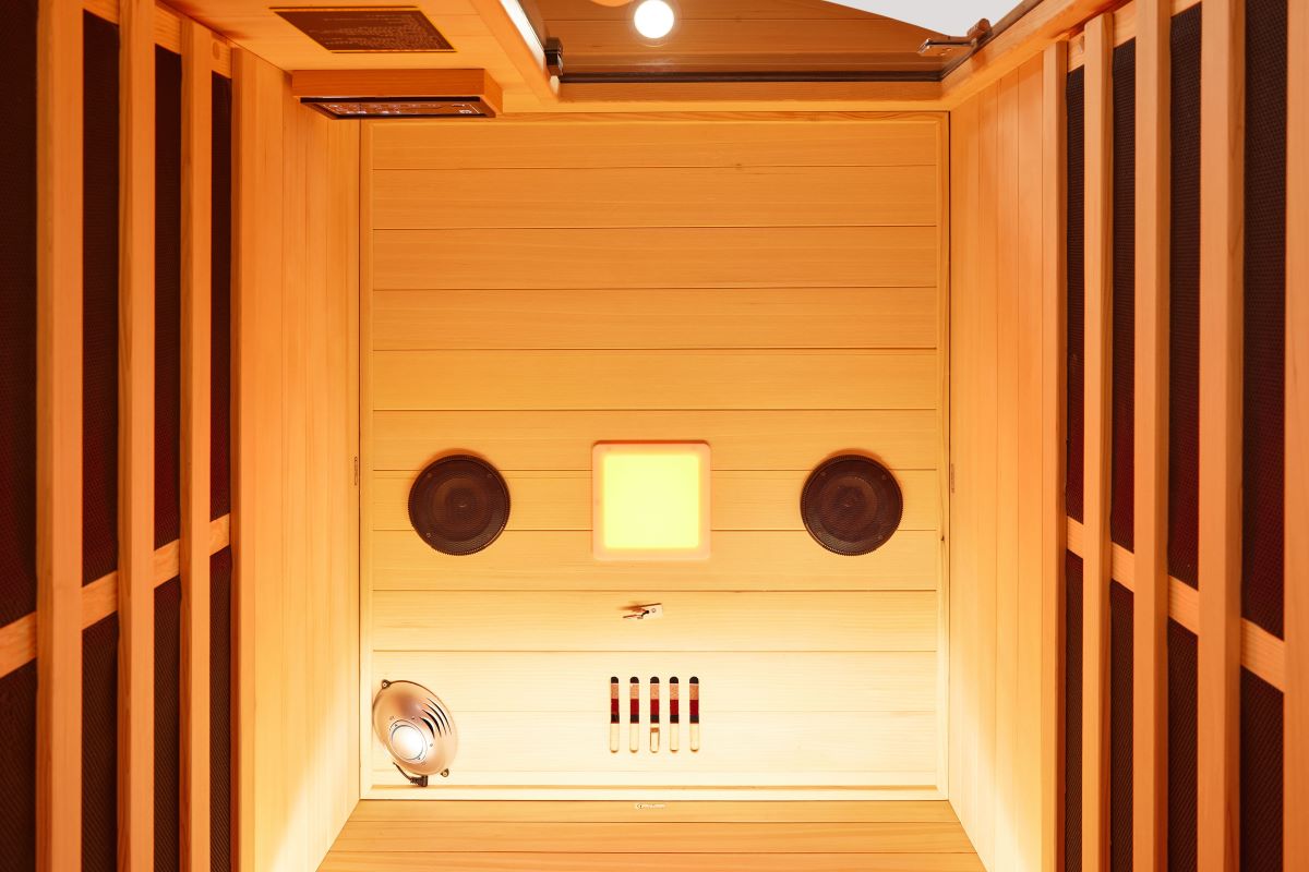 Luxury Infrared Sauna with L3 Control, Chromotherapy & Oxygen Bar