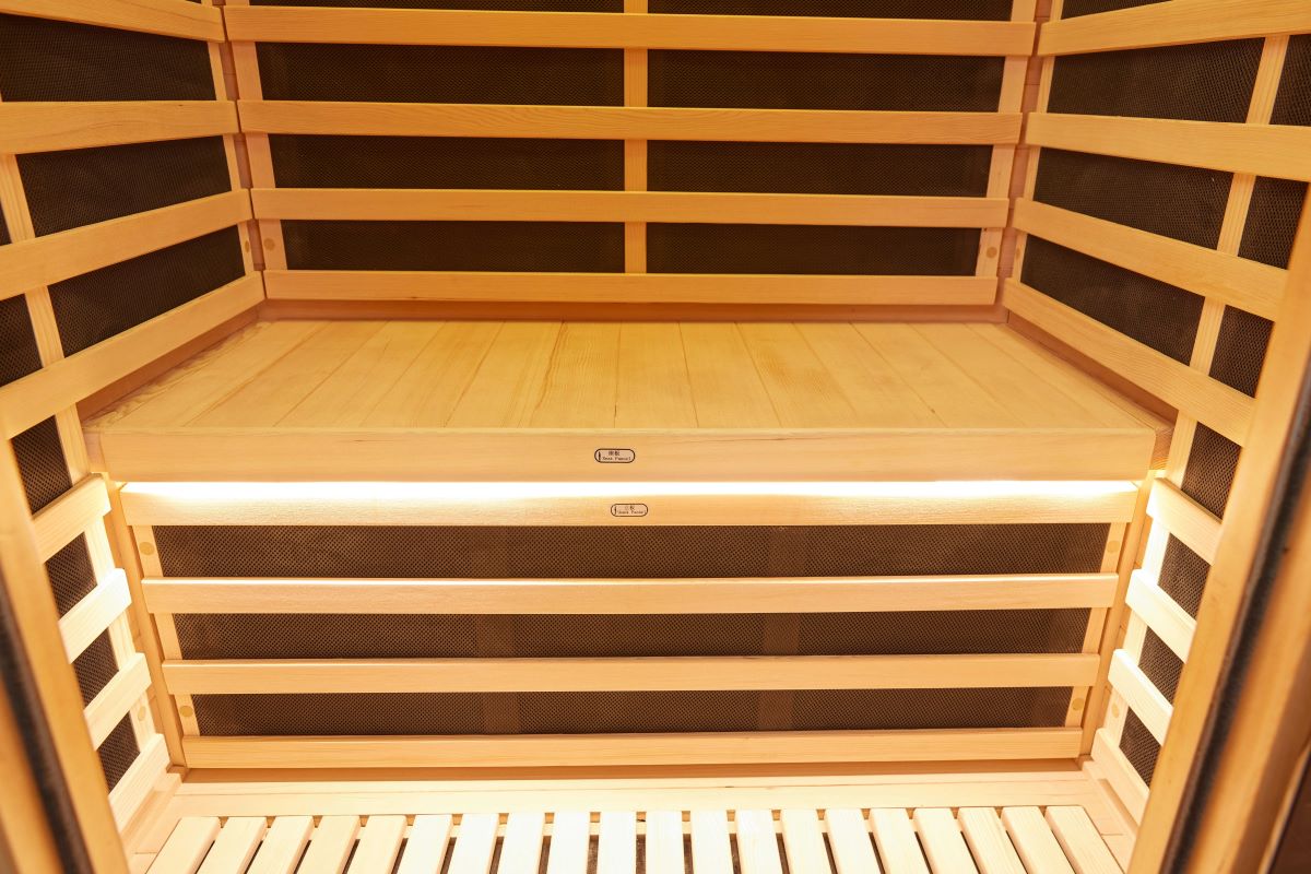 Advanced Infrared Sauna with AV1 Control & Oxygen Bar for Relaxation